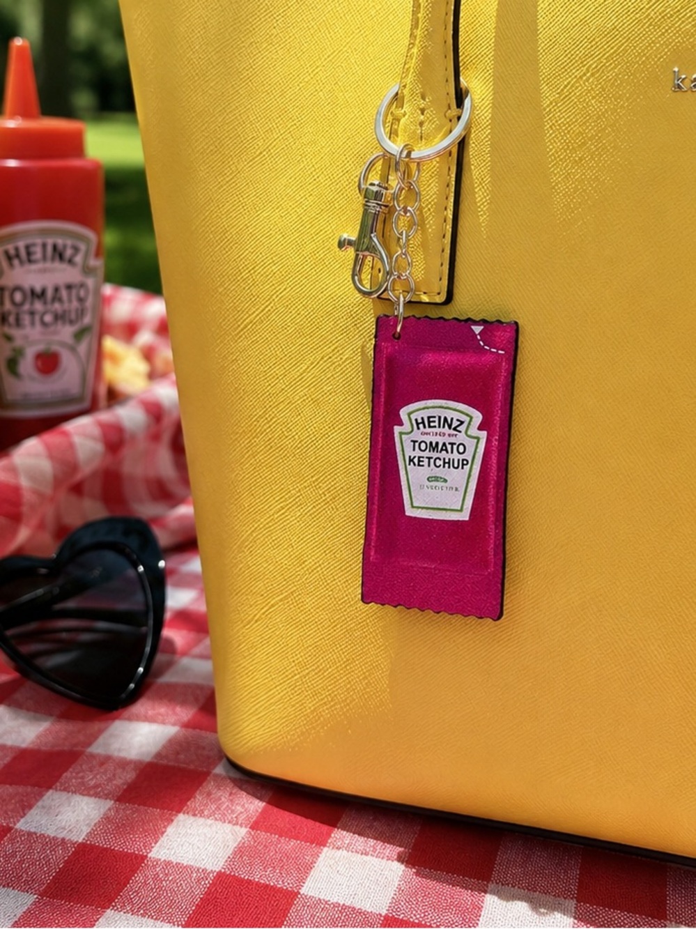 Heinz Tomato Ketchup Packet Bag Charm Keychain - Picture 2 of 6